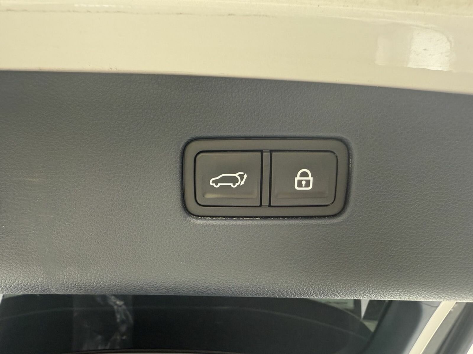 Genesis GV70, I Ultimate Внедорожник 5 дв. 2021 Белый 3.5 AT (379 л.с.) 4WD 50658 км