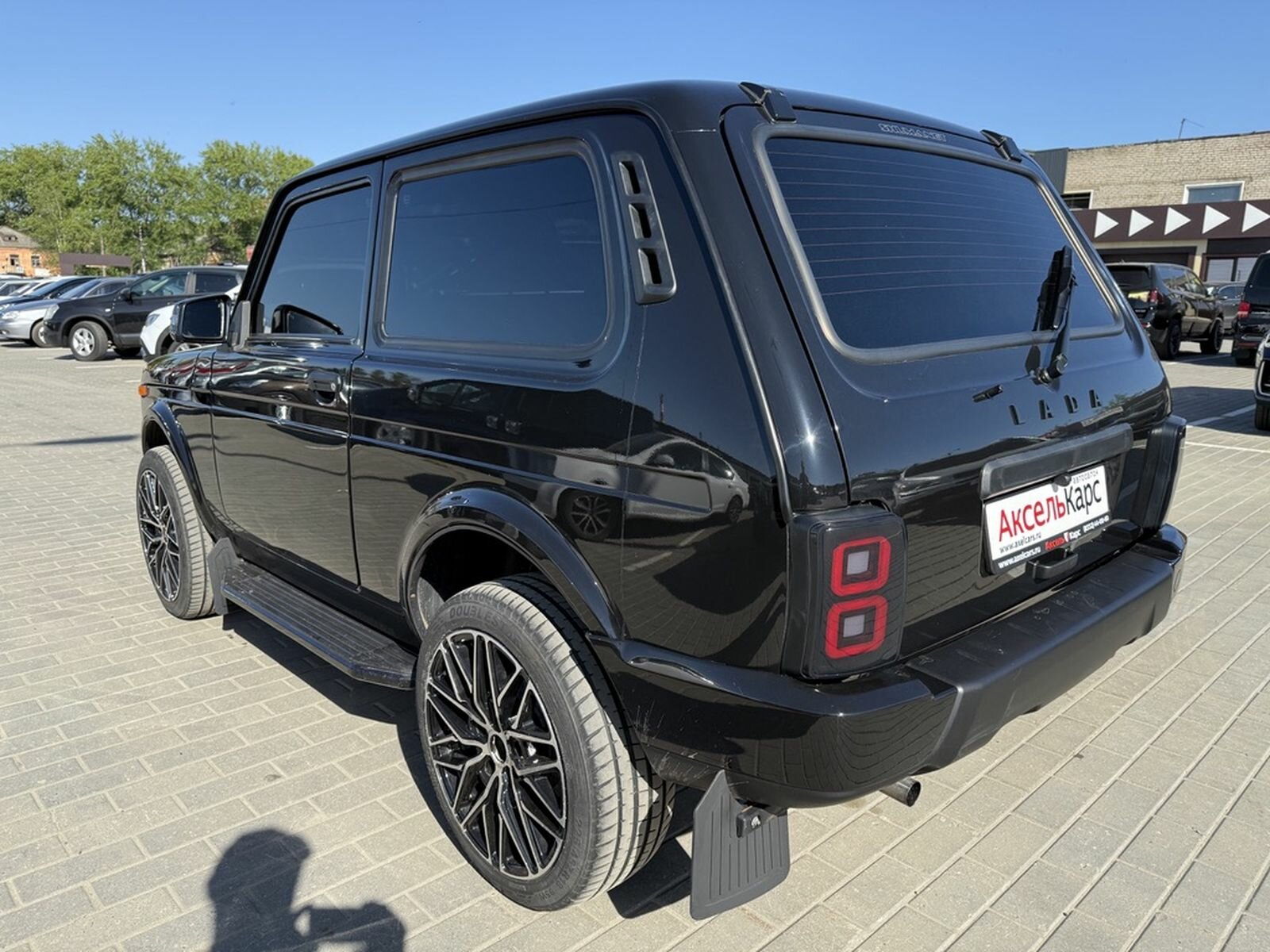 Lada (ВАЗ) Niva Legend, I BLACK (2021-2022) Внедорожник 3 дв. 2023 Черный 1.7 MT (83 л.с.) 4WD 16466 км