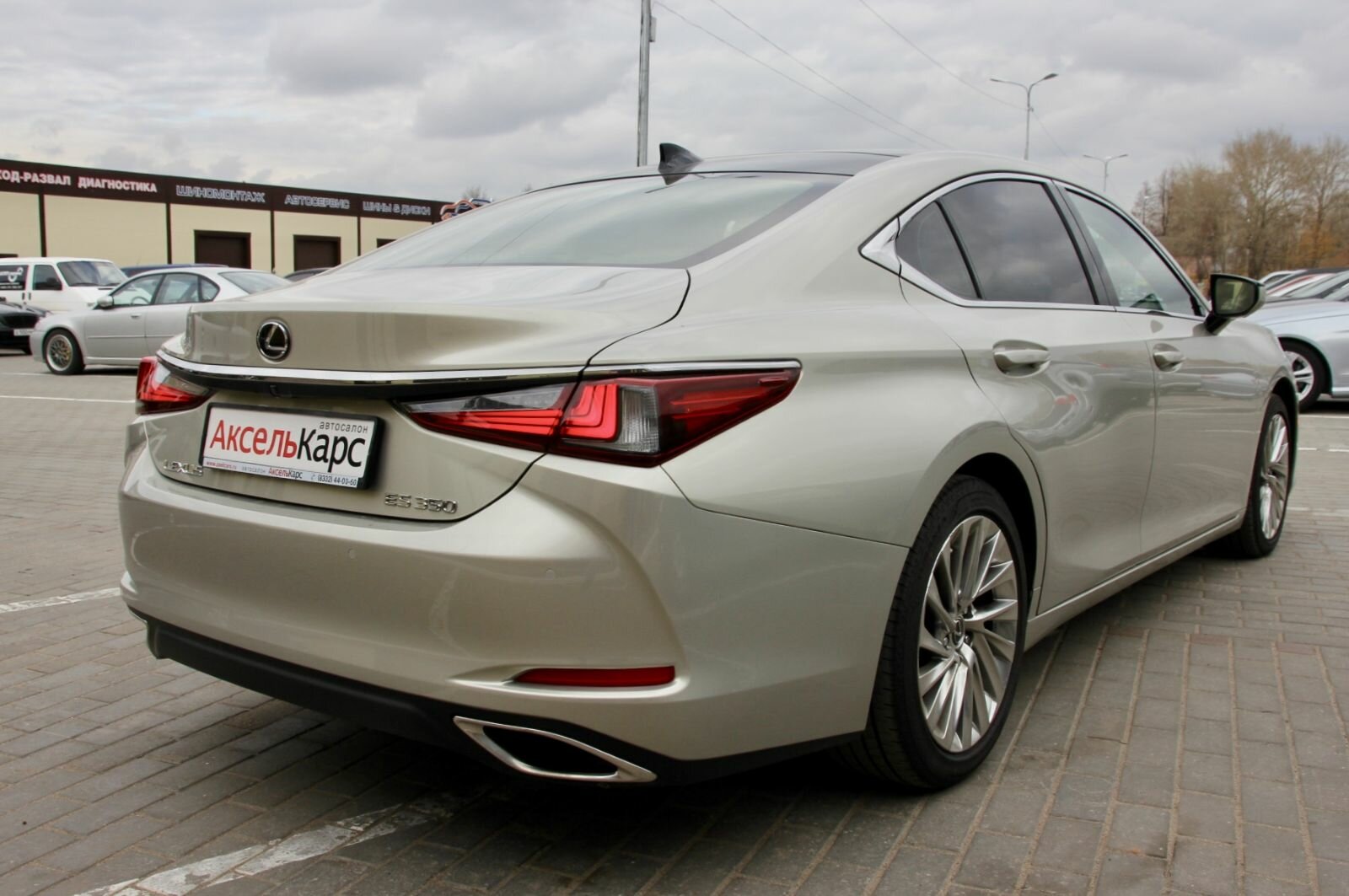 Lexus ES, VII Luxury Седан 2019 Бежевый 350 3.5 AT (249 л.с.) 35553 км