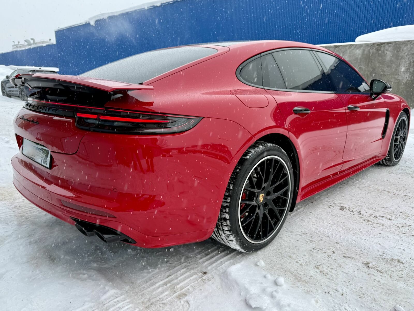 Porsche Panamera, II Panamera Turbo Лифтбек 2018 Красный Turbo 4.0 AMT (550 л.с.) 4WD 73000 км