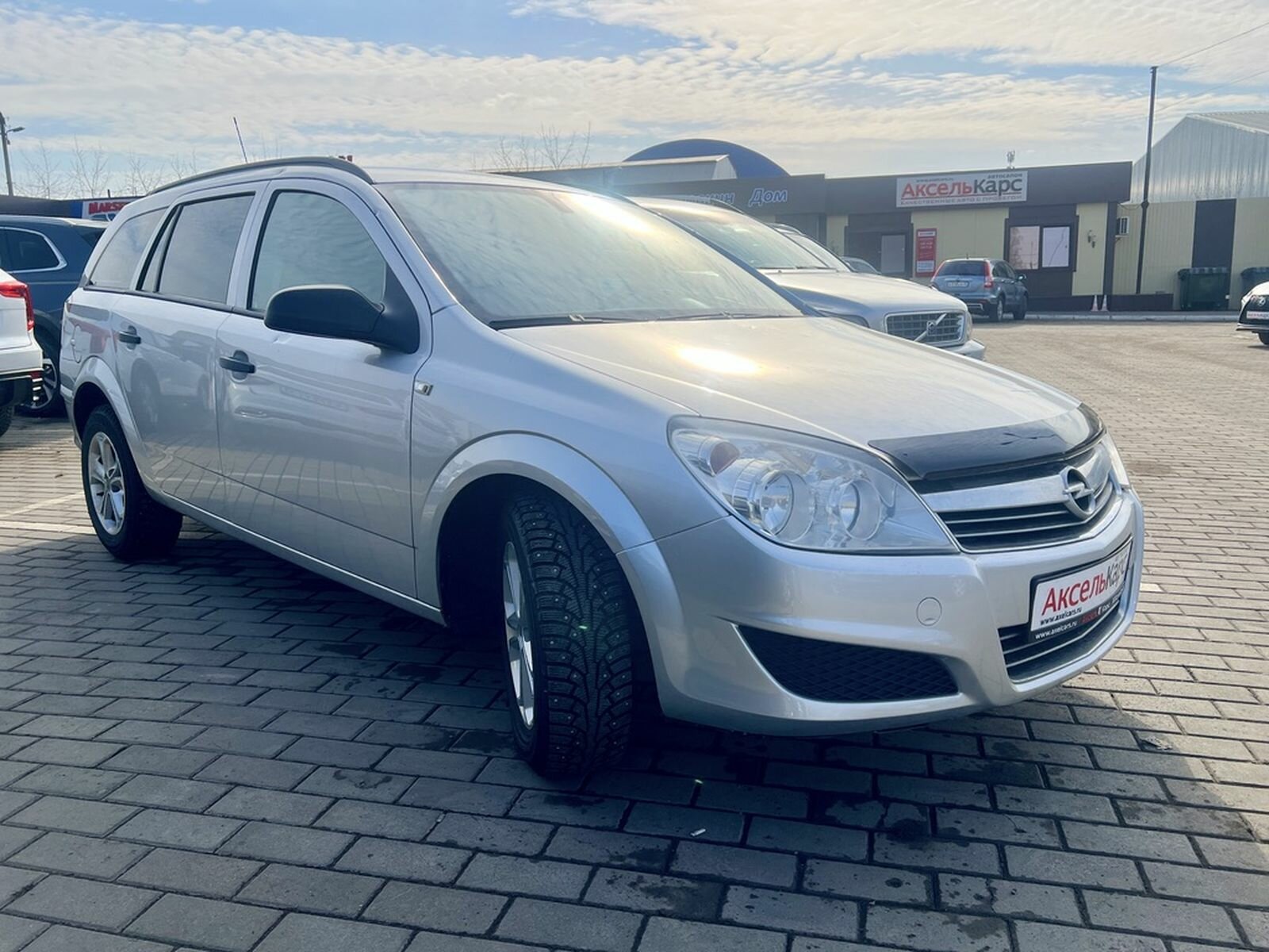 Opel Astra, H Рестайлинг  Универсал 5 дв. 2008 Серебряный 1.3d MT (90 л.с.) 150000 км