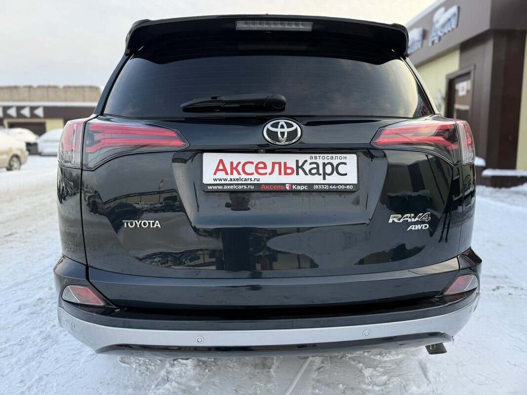 Toyota RAV4, IV (XA40) Рестайлинг Exclusive Внедорожник 5 дв. 2017 Черный 2.5 AT (180 л.с.) 4WD 125488 км