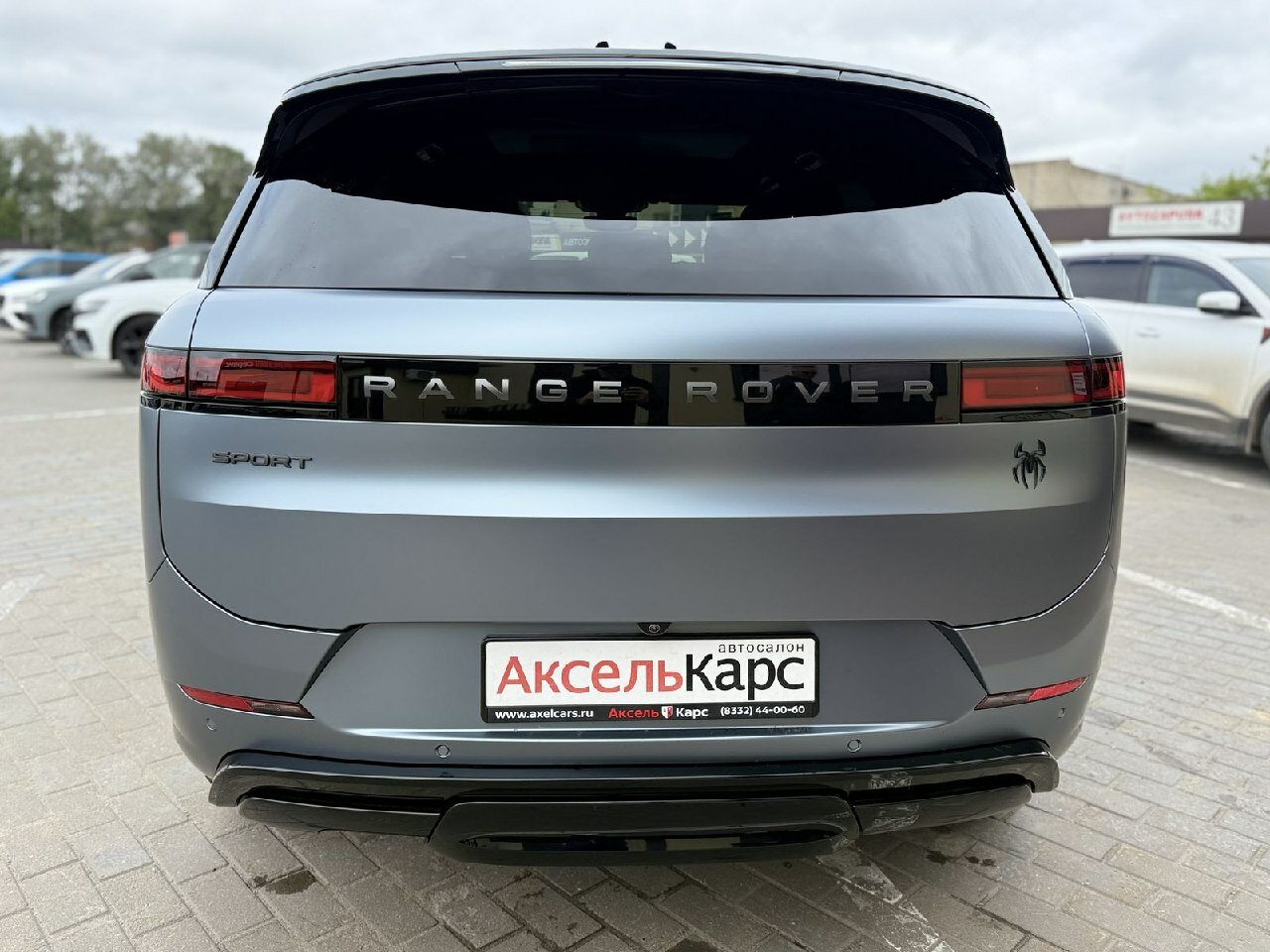 Land Rover Range Rover Sport, III Dynamic SE Внедорожник 5 дв. 2024 Черный D250 3.0d AT (249 л.с.) 4WD 3773 км