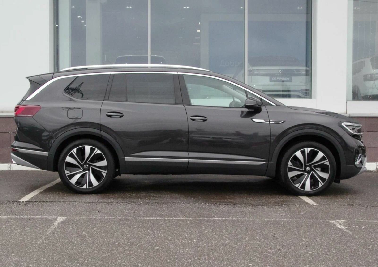 Volkswagen Talagon, I 380TSI Deluxe Edition Pro Внедорожник 5 дв. 2024 Серый 2.0 AMT (220 л.с.) 4WD 29551 км