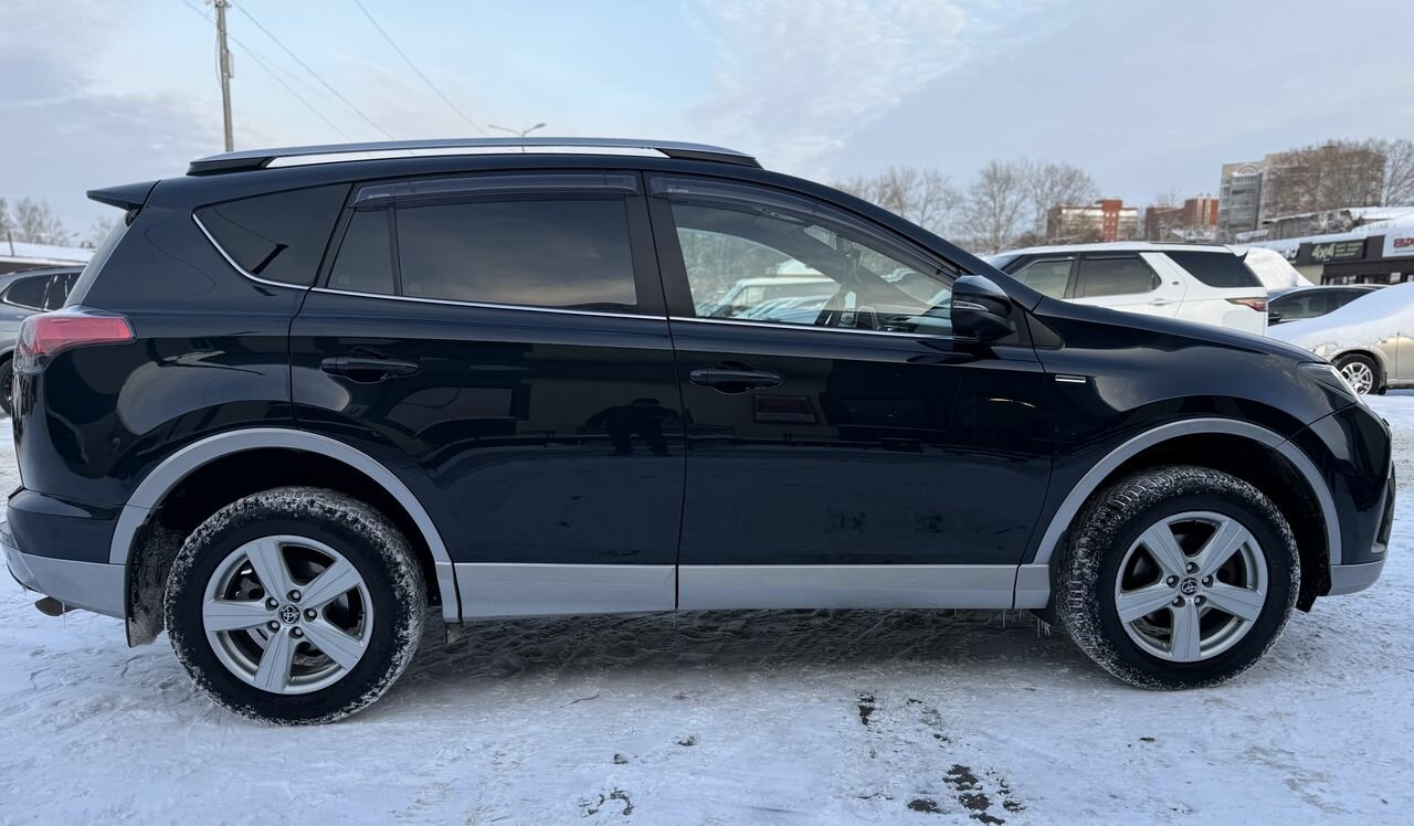 Toyota RAV4, IV (XA40) Рестайлинг Exclusive Внедорожник 5 дв. 2017 Черный 2.5 AT (180 л.с.) 4WD 125488 км