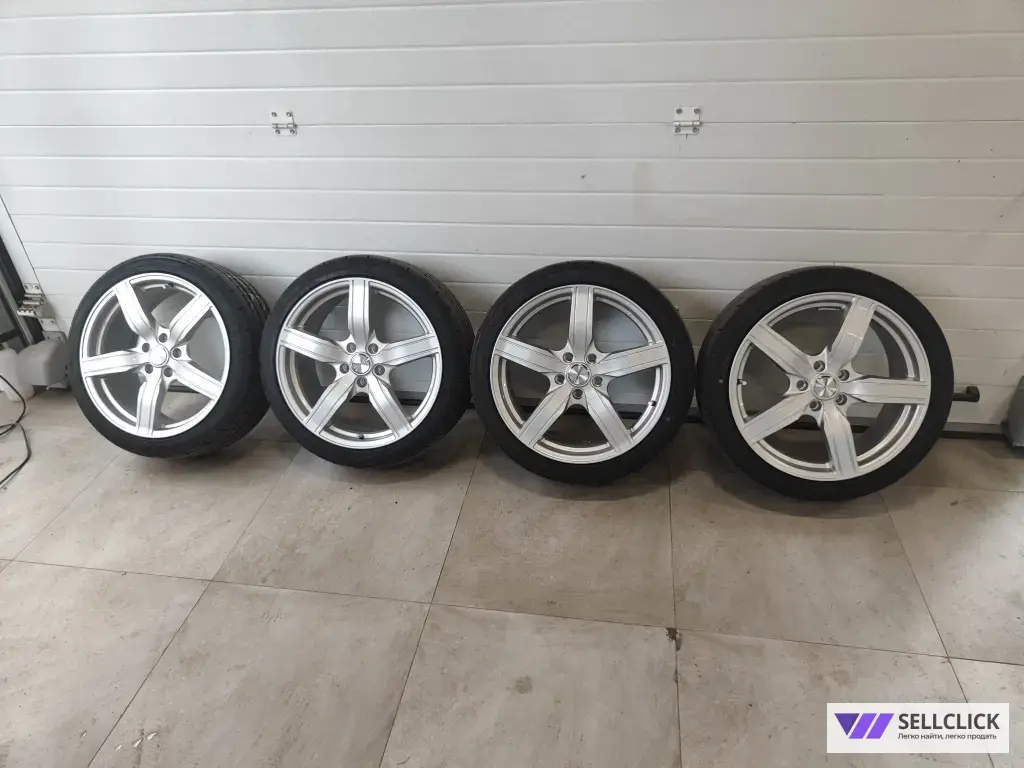 диски TGRacing в сборе с резиной 225 40 18 Yokohama advan apex v601