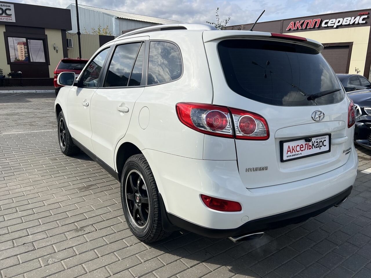 Hyundai Santa Fe, II Рестайлинг Elegance + Navi Внедорожник 5 дв. 2010 Белый 2.4 AT (174 л.с.) 4WD 335410 км
