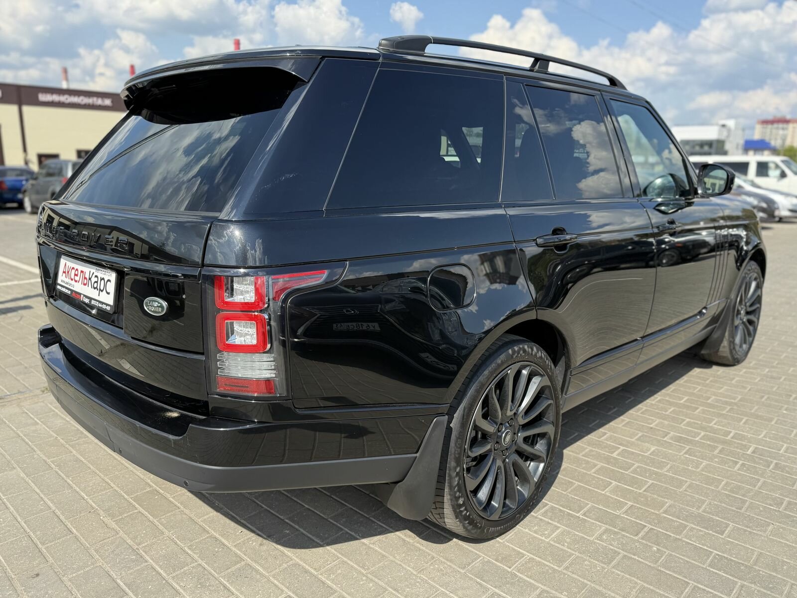 Land Rover Range Rover, IV Vogue Внедорожник 5 дв. 2015 Черный 3.0d AT (248 л.с.) 4WD 218001 км