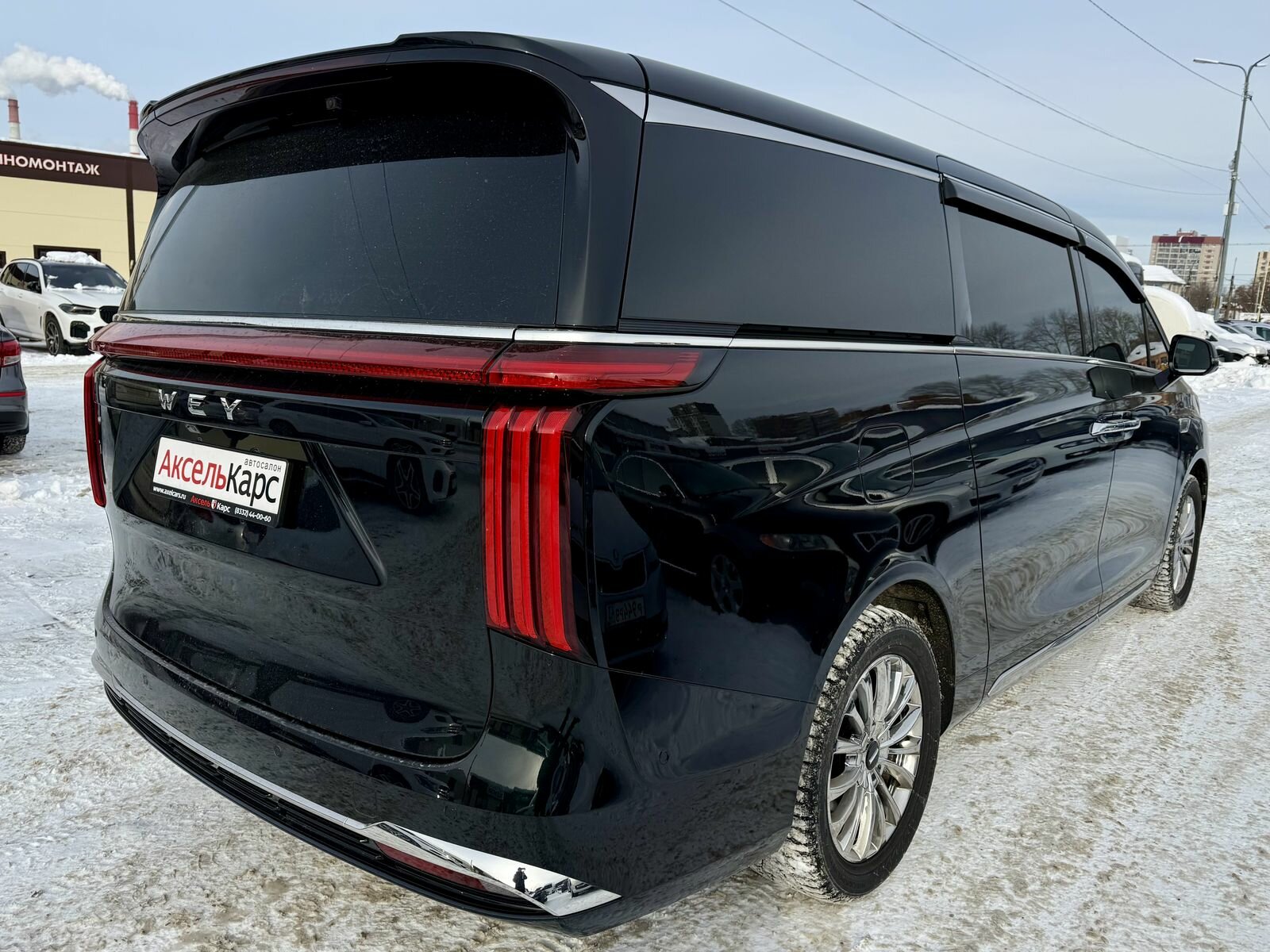 Wey 80, I Премиум Лаундж Минивэн 2024 Зеленый 44.28 kWh 1.5hyb AT (487 л.с.) 4WD 14244 км