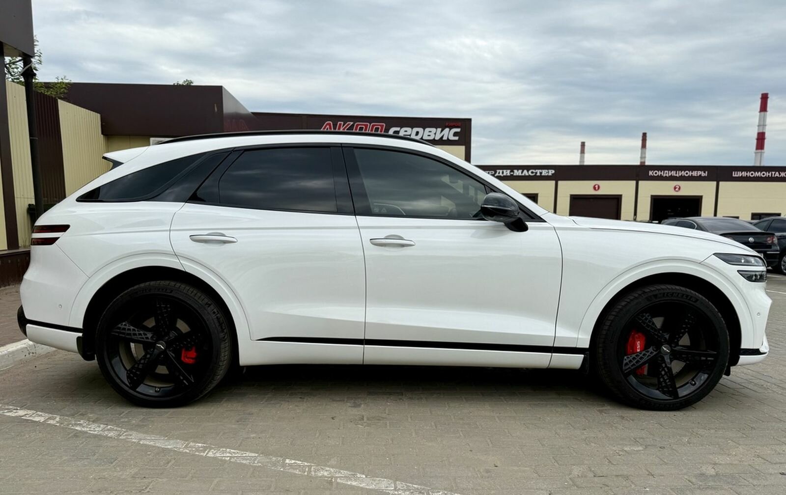 Genesis GV70, I Ultimate Внедорожник 5 дв. 2021 Белый 3.5 AT (379 л.с.) 4WD 50658 км