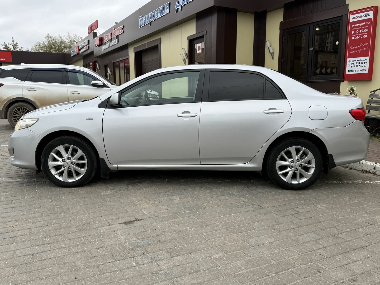SsangYong Rexton, II Luxury +cruise-control Внедорожник 5 дв. 2008 Черный 2.7d AT (186 л.с.) 4WD 230000 км