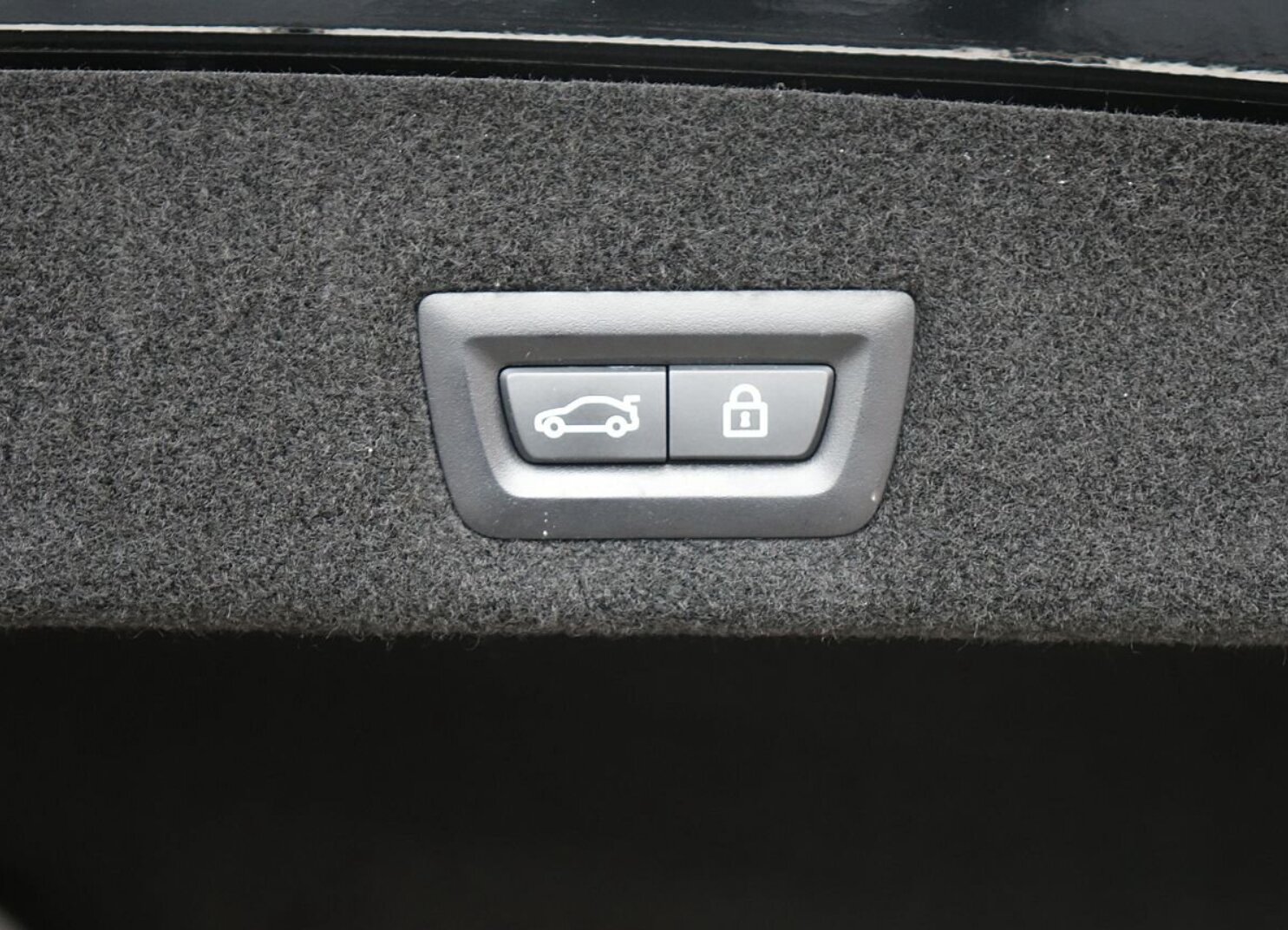 Audi Q5, II (FY) Advance 45 TFSI quattro S tronic Внедорожник 5 дв. 2019 Синий 2.0 AMT (249 л.с.) 4WD 140001 км