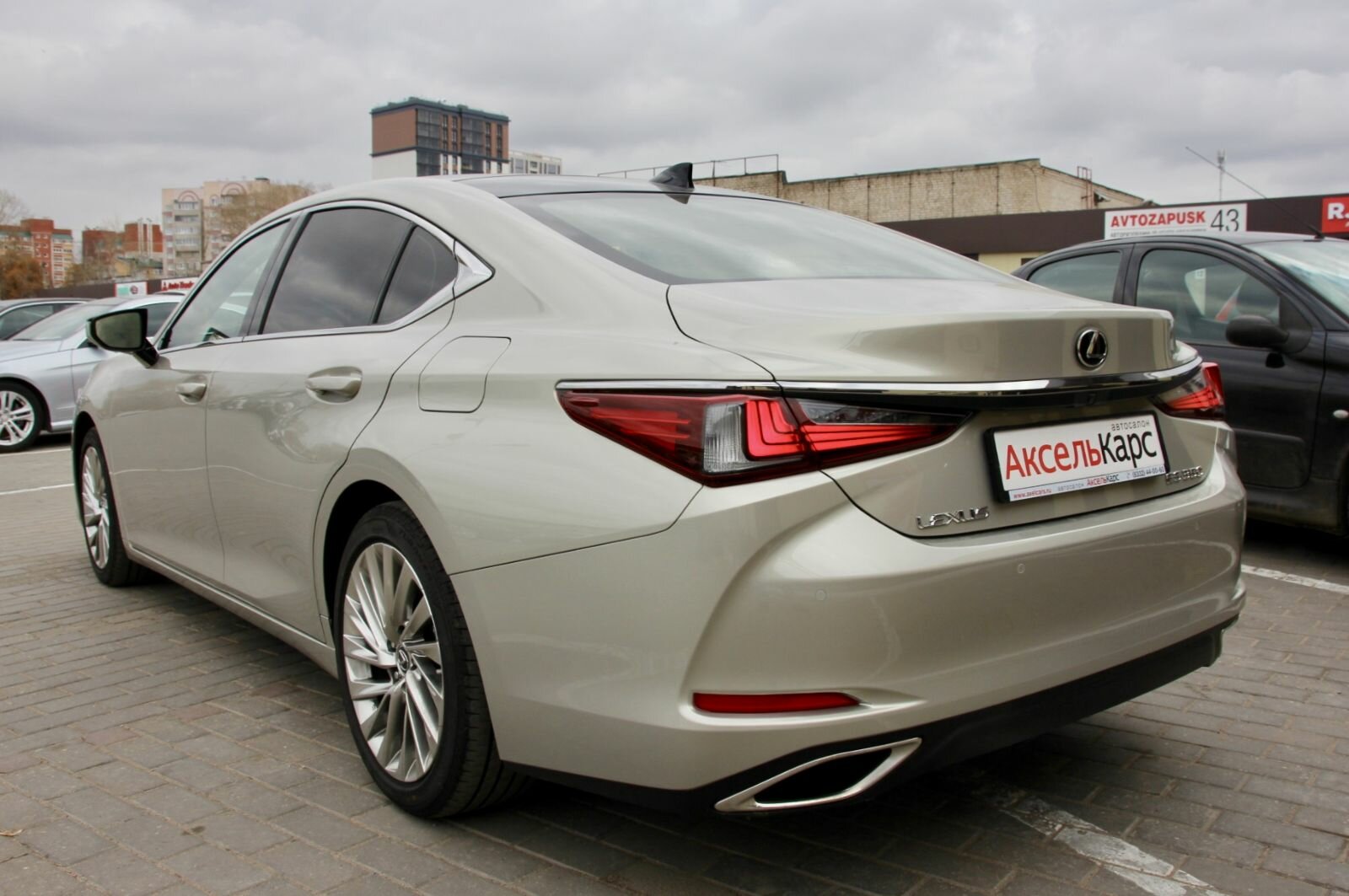 Lexus ES, VII Luxury Седан 2019 Бежевый 350 3.5 AT (249 л.с.) 35553 км