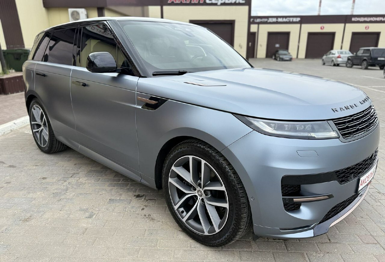 Land Rover Range Rover Sport, III Dynamic SE Внедорожник 5 дв. 2024 Черный D250 3.0d AT (249 л.с.) 4WD 3773 км