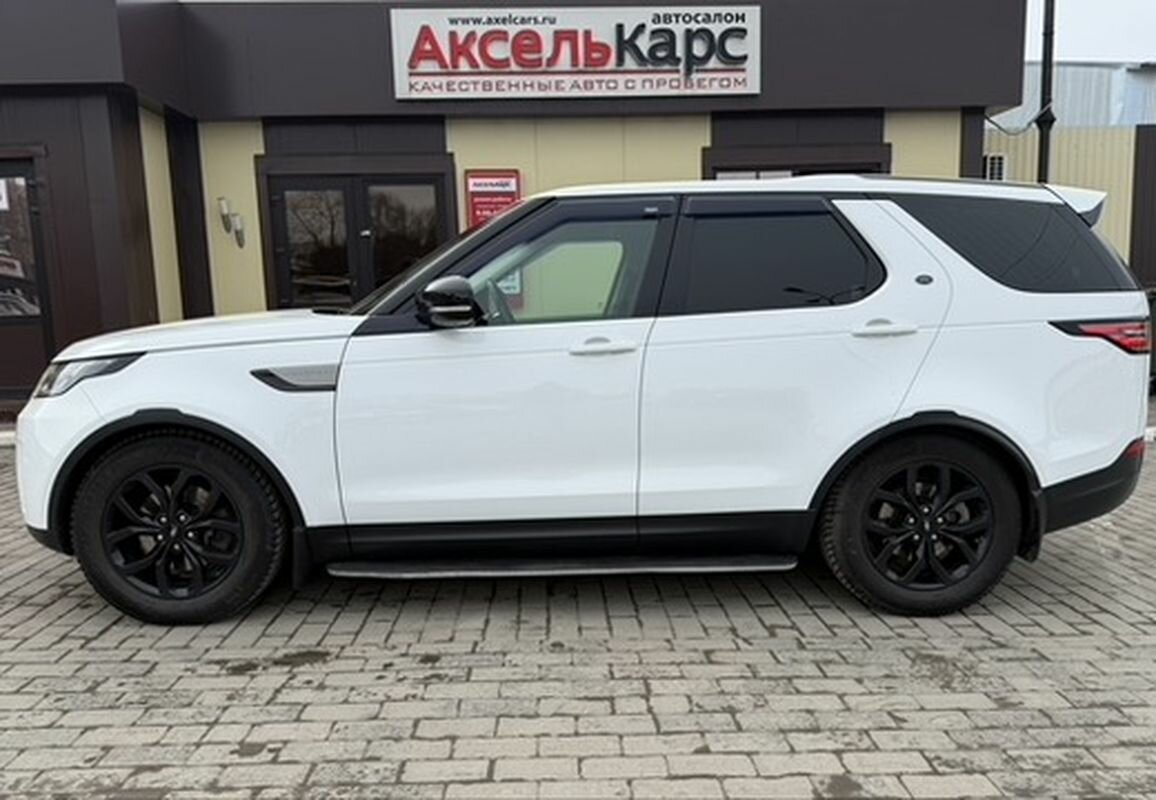 Land Rover Discovery, V Landmark Внедорожник 5 дв. 2018 Белый 3.0d AT (249 л.с.) 4WD 168010 км