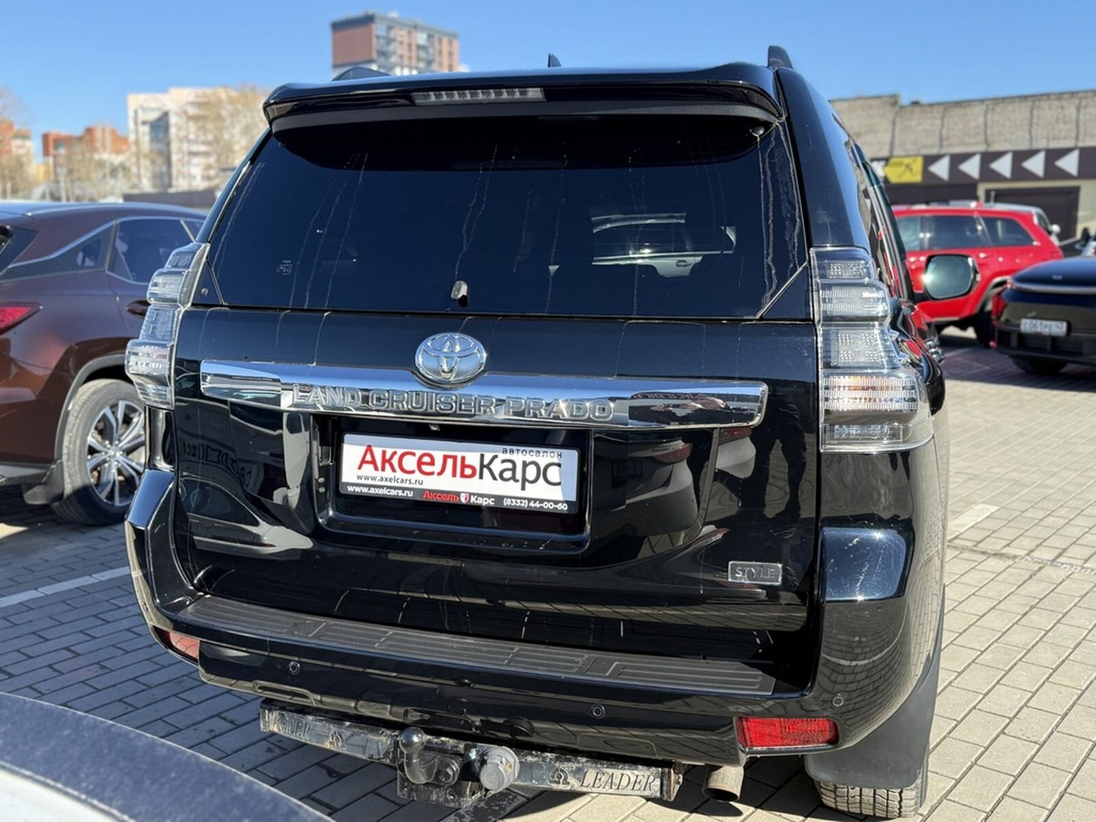Toyota Land Cruiser Prado, 150 Series Рестайлинг 1 Style Внедорожник 5 дв. 2017 Черный 2.8d AT (177 л.с.) 4WD 129000 км