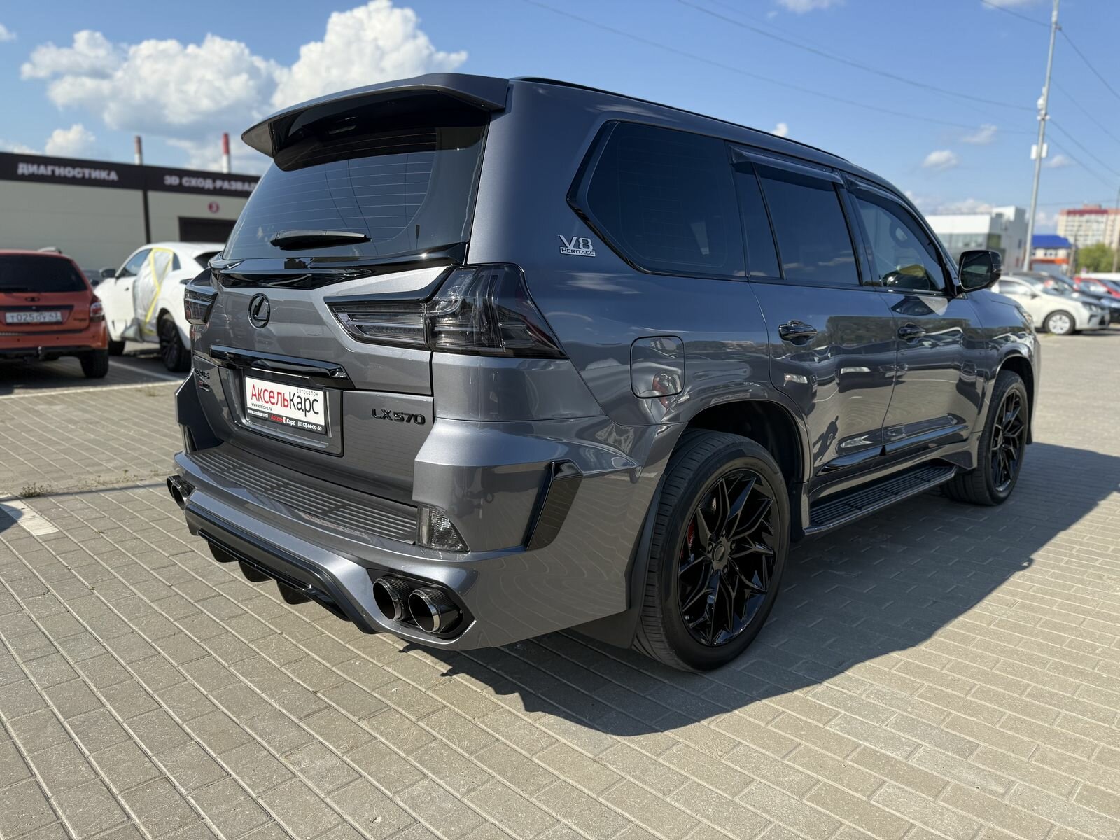 Lexus LX, III Рестайлинг 2 Heritage Black Vision V8 Внедорожник 5 дв. 2020 Серый 570 5.7 AT (367 л.с.) 4WD 65241 км