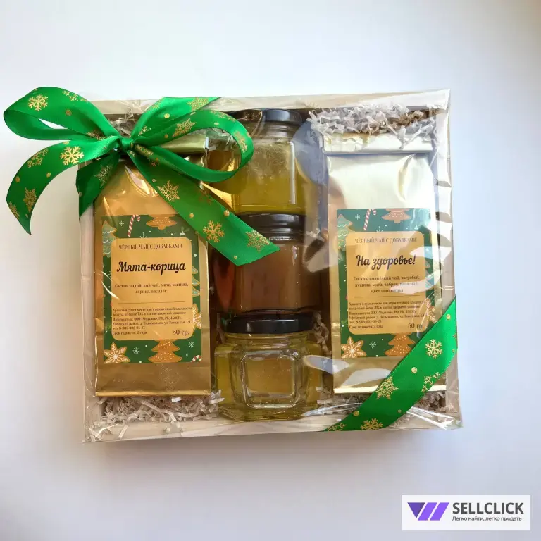 Новогодний набор вкусный в деревянном ящике