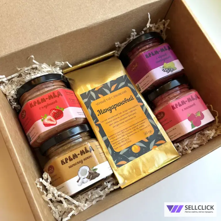 Новогодний набор с чаем и крем-медом суфле