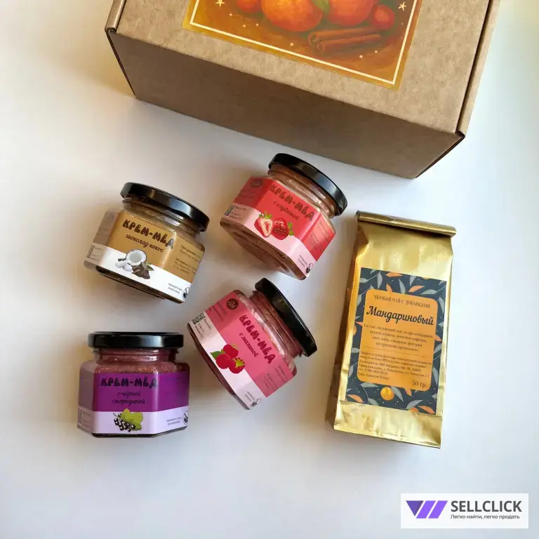 Новогодний набор с чаем и крем-медом суфле