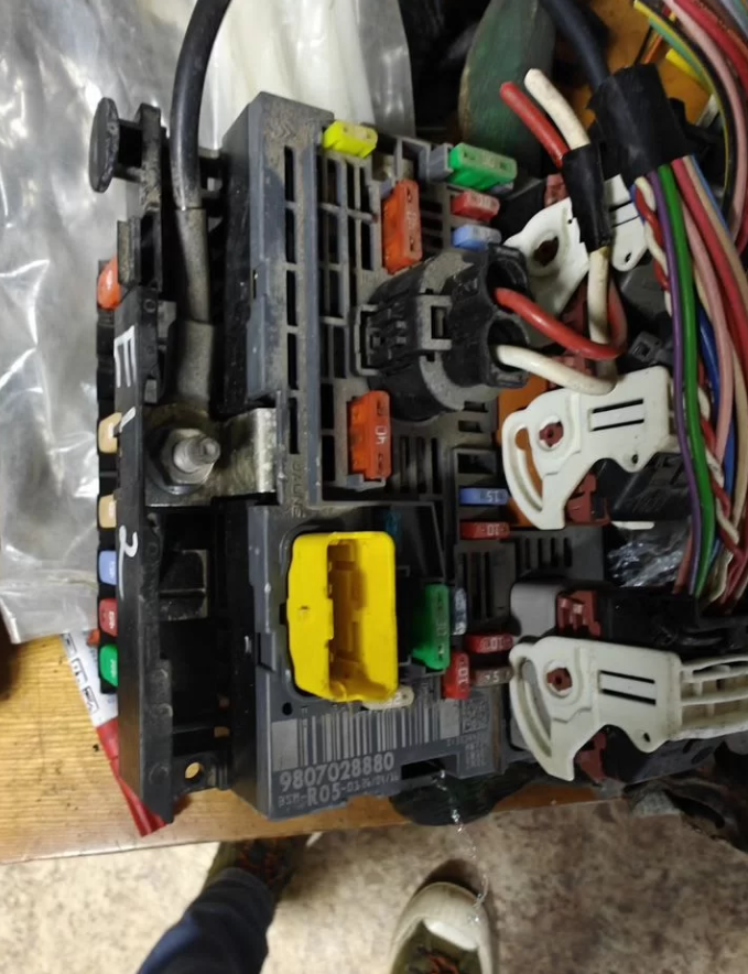 Блок BSM Пежо Ситроен R-05