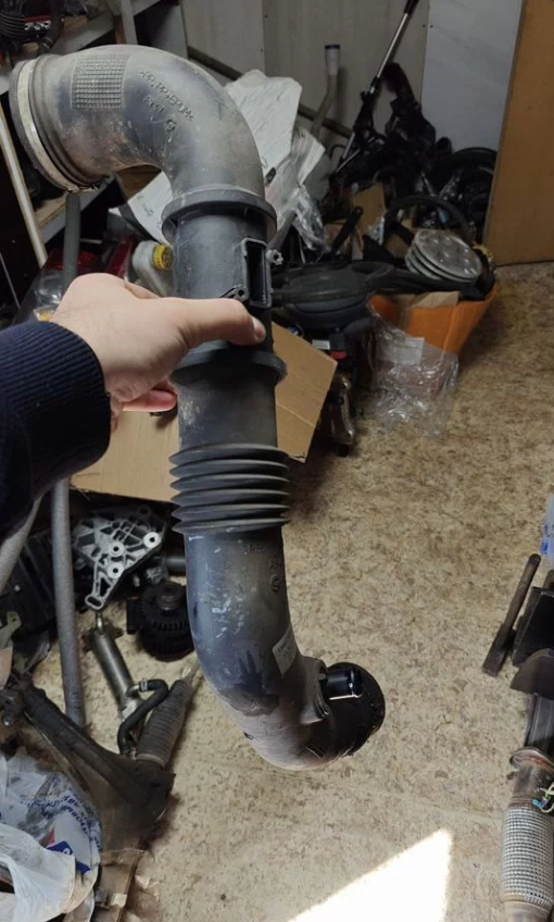 Патрубок воздушного фильтра Peugeot Boxer