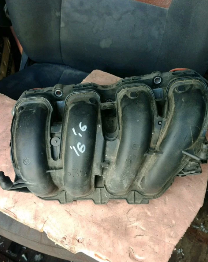 Впускной коллектор 760459780