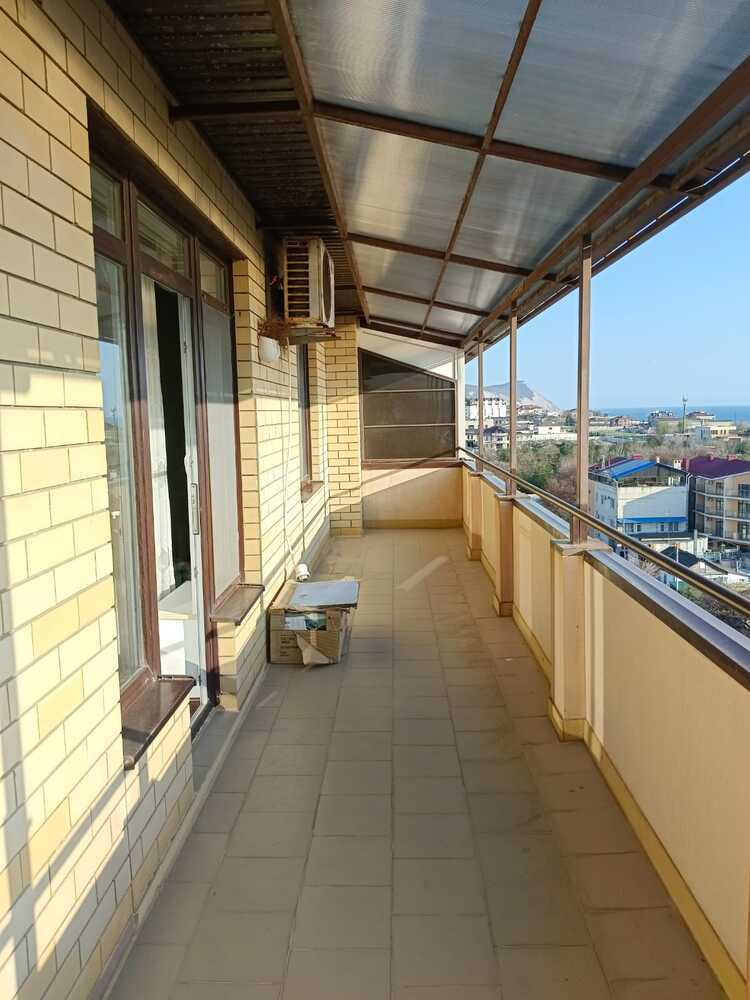 2-к. квартира 90 кв.м, 8/8
