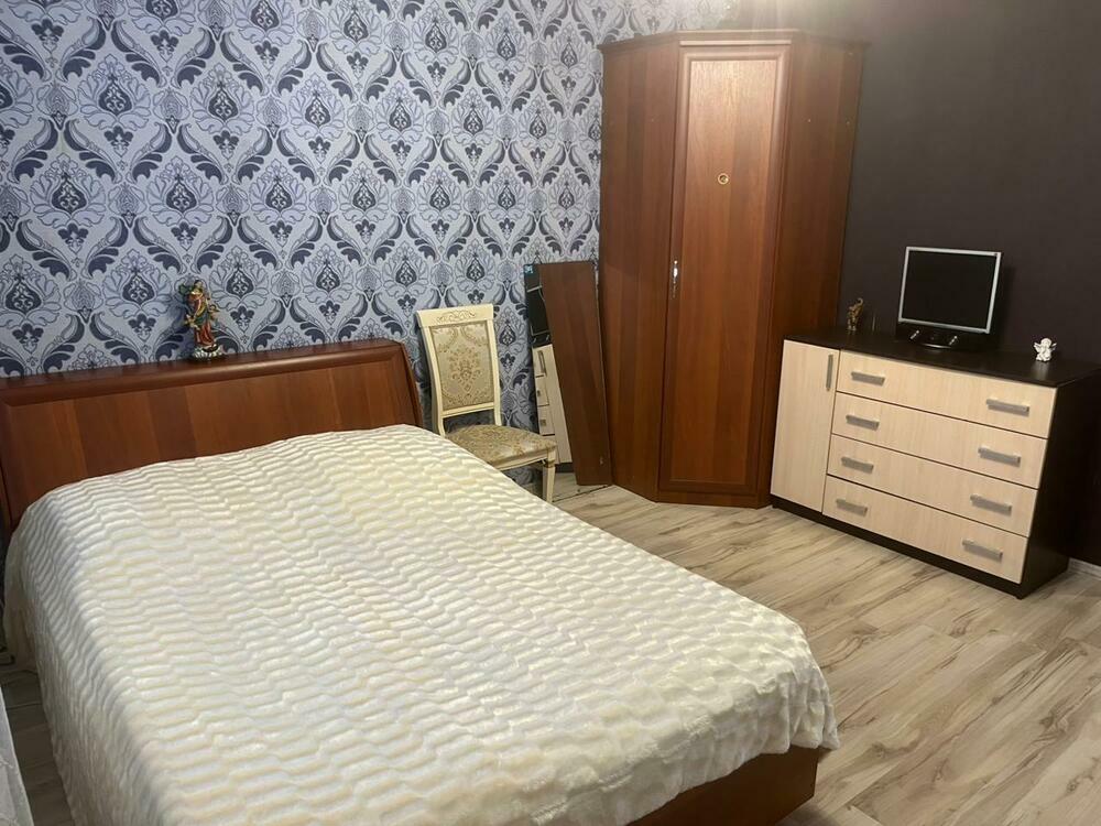 Дом 180 кв.м на участке 16 сот