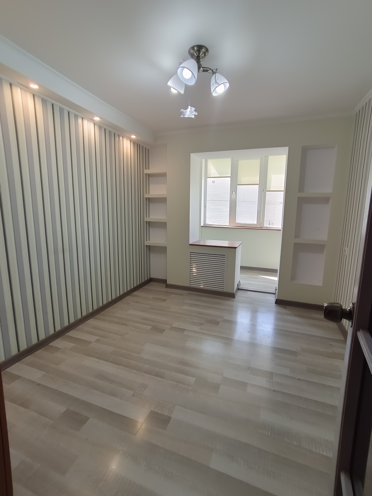 3-к. квартира 80.6 кв.м, 4/9