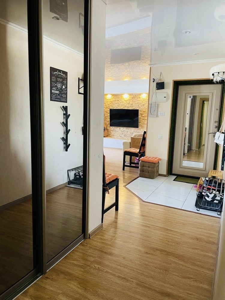 3-к. квартира 90 кв.м, 4/6