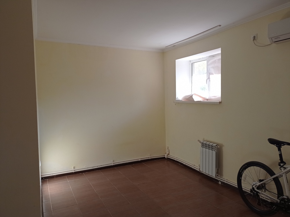 1-к. квартира 52 кв.м, цоколь/7