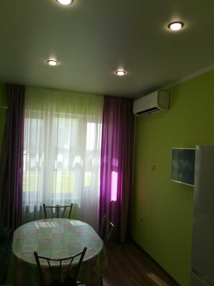 2-к. квартира 71 кв.м, 9/12