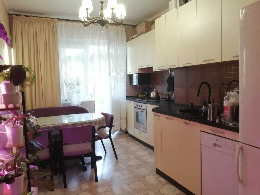 3-к. квартира 87 кв.м, 2/5