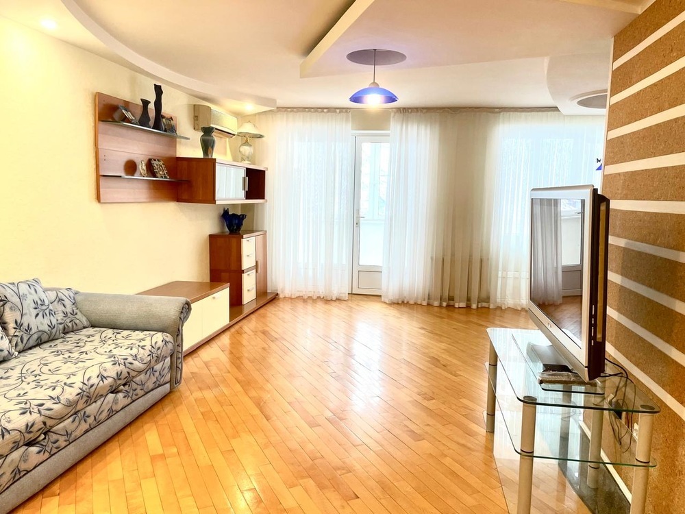 3-к. квартира 96 кв.м, 3/6