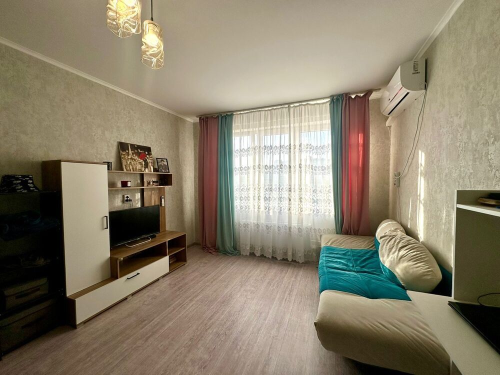 1-к. квартира 42 кв.м, 2/17