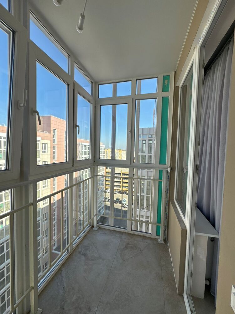 2-к. квартира 58 кв.м, 8/8