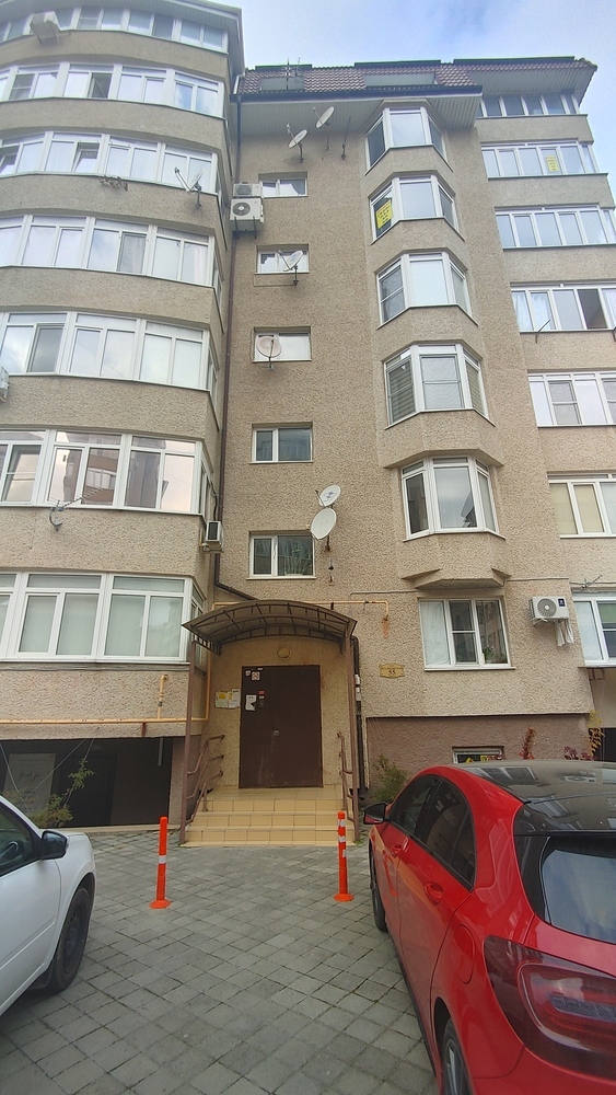 2-к. квартира 67 кв.м, 3/7