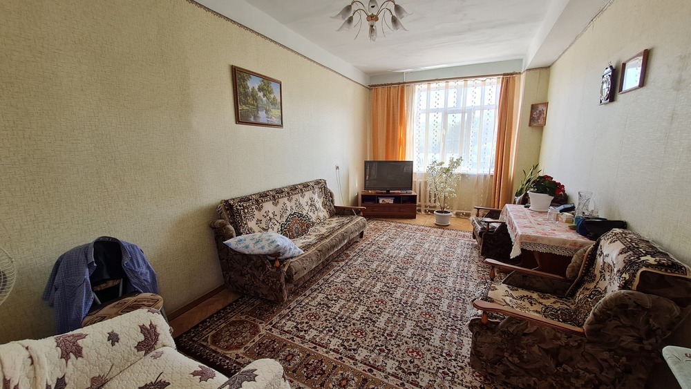 3-к. квартира 82 кв.м, 2/4