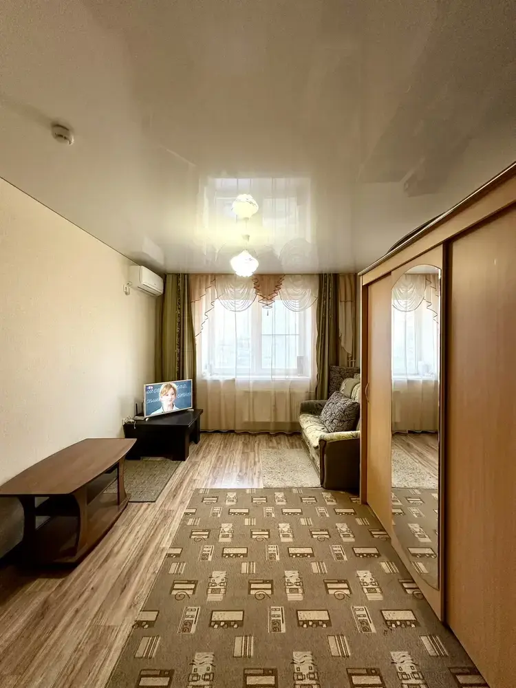 1-к. квартира 37 кв.м, 2/12