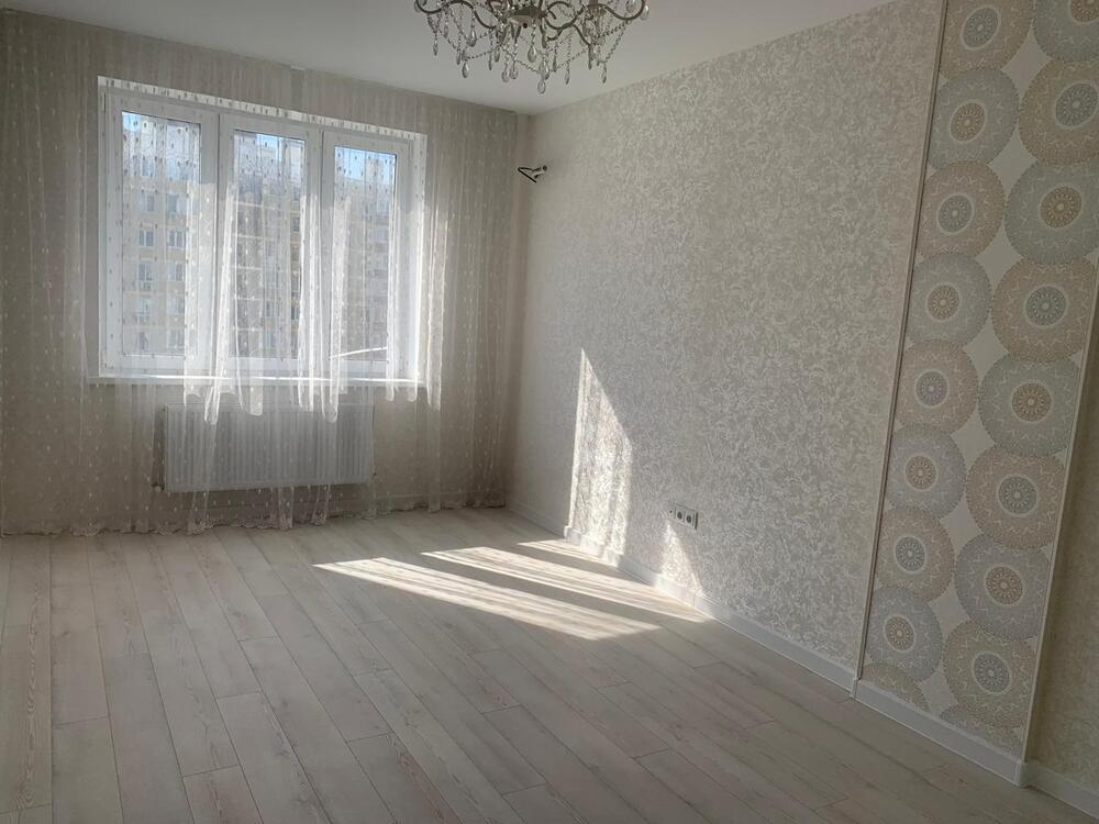 2-к. квартира 68 кв.м, 10/13