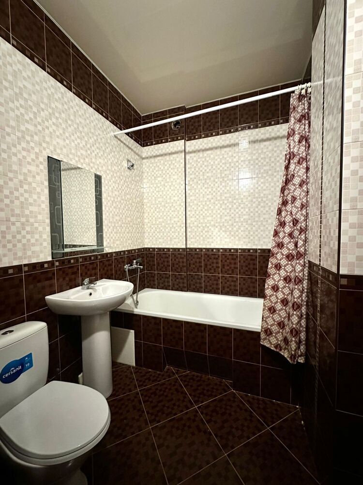 2-к. квартира 54 кв.м, 2/9
