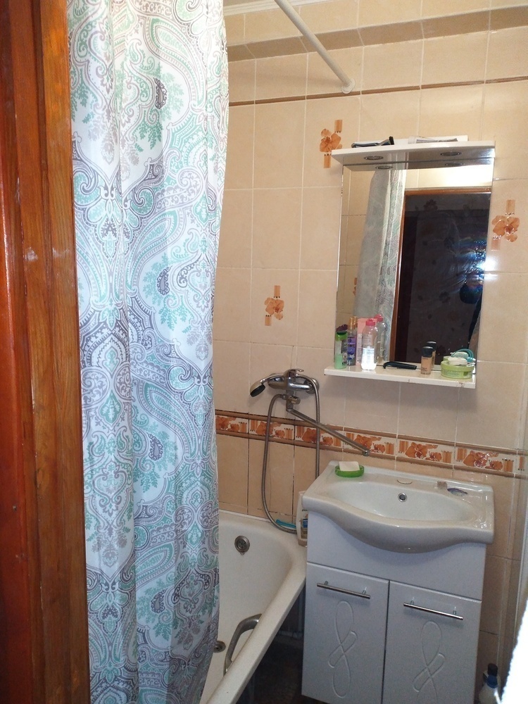 6-к. квартира 133 кв.м, 1/9