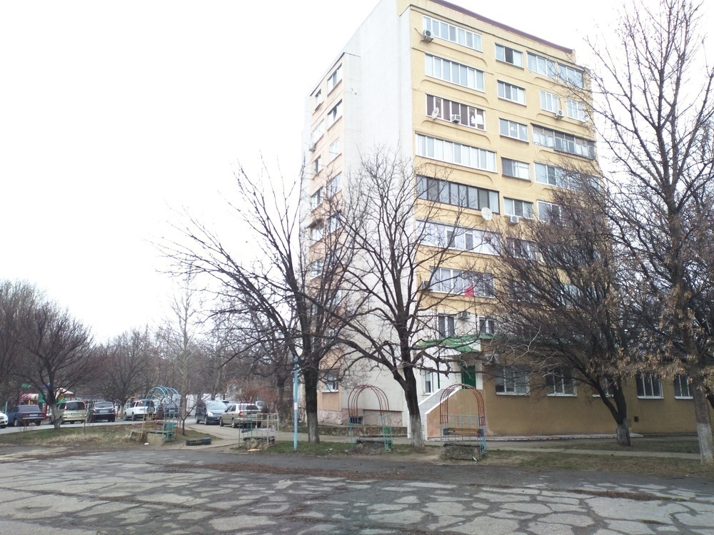 6-к. квартира 133 кв.м, 1/9