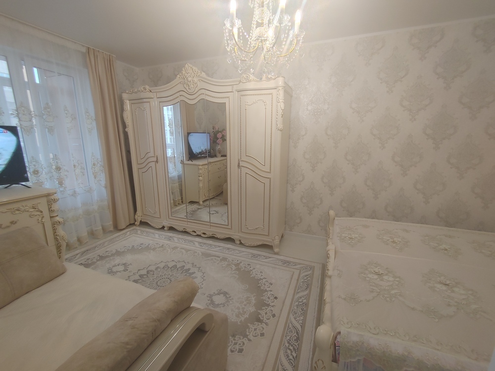 1-к. квартира 37 кв.м, 2/8
