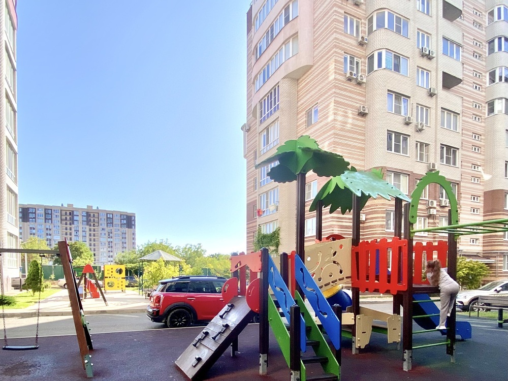 Студия 27 кв.м, 1/9