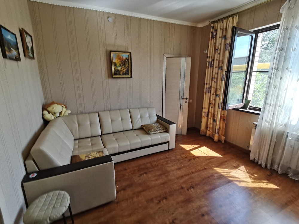 Дом 256 кв.м на участке 5 сот