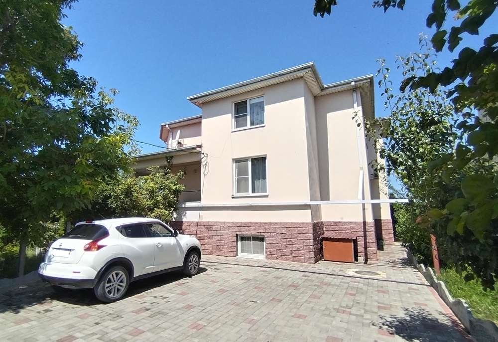 Дом 462 кв.м на участке 10 сот