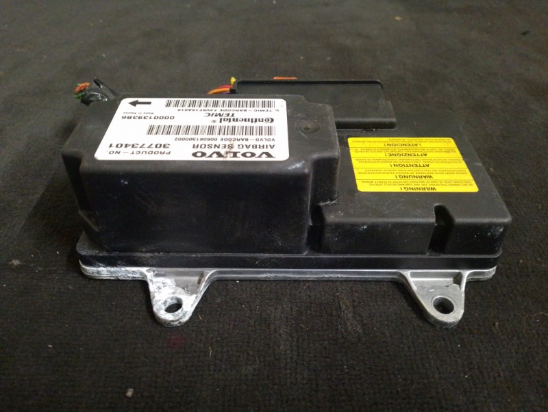 Блок управления AIR BAG подушками безопасности на Volvo S40 II / Вольво С40 2 дорест 2004-2012г. \nОригинал.\nВ отличном состоянии. Без дефектов.\nГарантия на установку и проверку.\nКонтрактная запчасть из Японии. \nОтправим в регионы ТК.\nНа этот автомоб