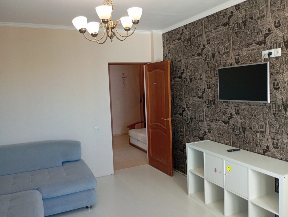 2-к. квартира 76.7 кв.м, 8/9